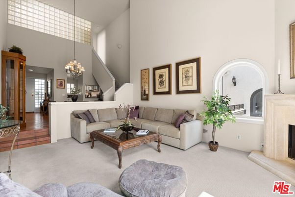 Chandelier, Fireplace, Interior, Living room
