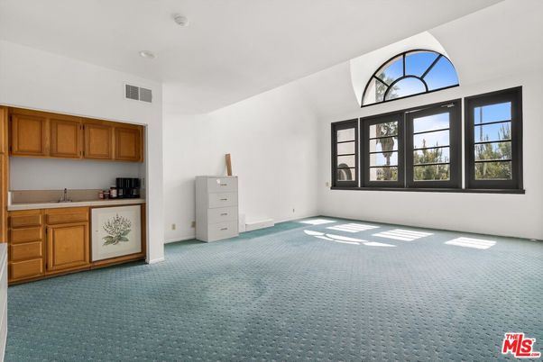 Empty room, Interior, Kitchen, Recessed Lighting