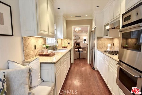 Chandelier, Dining room, Interior, Kitchen, Recessed Lighting, Stainless Steel Appliances, Wood Texture Flooring