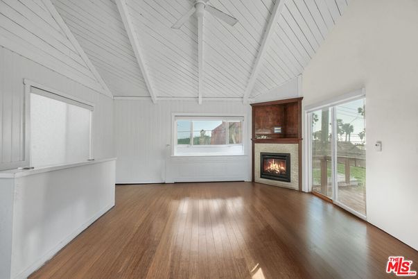 Empty room, Fireplace, Interior, Wood Texture Flooring