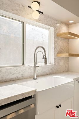 Bathroom, Interior, Kitchen, Marble Walls, Recessed Lighting