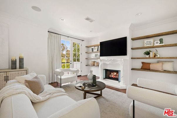 Fireplace, Interior, Living room, Recessed Lighting