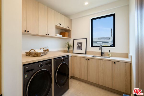Interior, Recessed Lighting, Washer