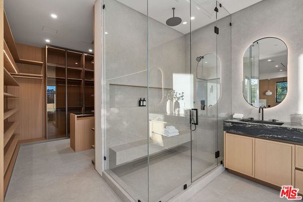 Bathroom, Glass Shower, Interior, Pendant Lights, Recessed Lighting