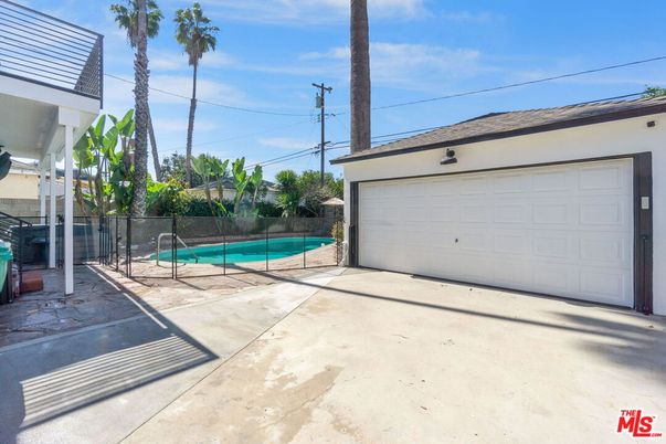 Detached Garage, Exterior, Pool