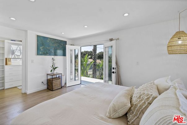 Bedroom, Interior, Pendant Lights, Recessed Lighting, Wood Texture Flooring