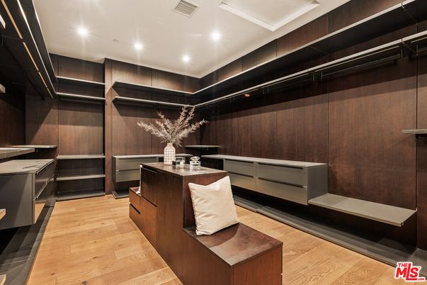 Interior, Recessed Lighting, Walk-in Closets, Wood Texture Flooring