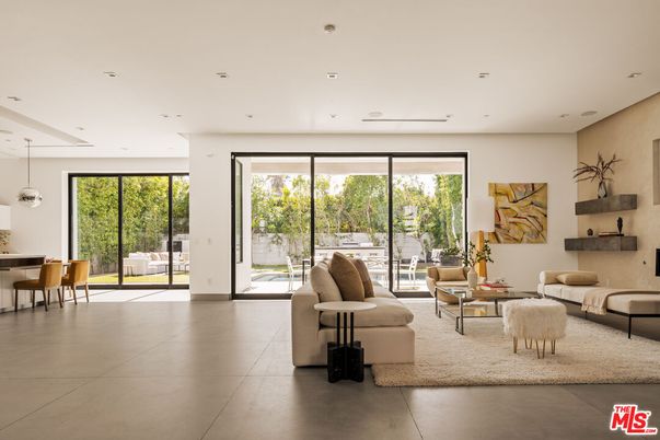 Dining room, Interior, Living room, Pendant Lights, Recessed Lighting