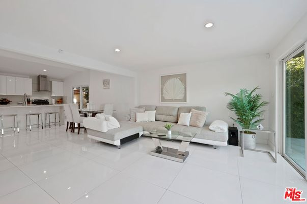 Dining room, Interior, Kitchen, Living room, Recessed Lighting