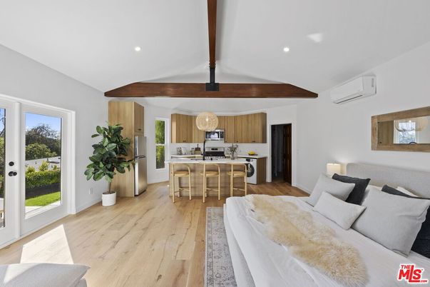 Interior, Kitchen, Living room, Pendant Lights, Recessed Lighting, Wooden Beams, Wood Texture Flooring