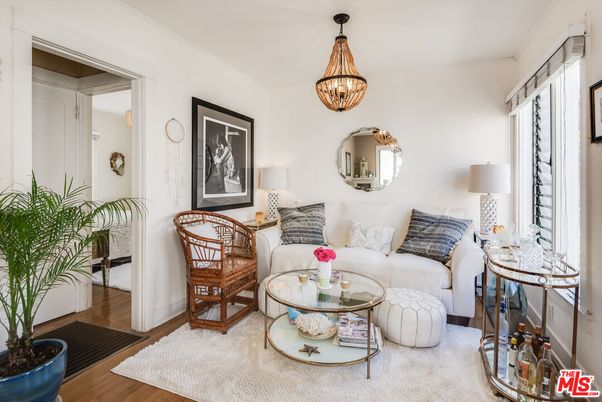 Interior, Living room, Pendant Lights, Wood Texture Flooring