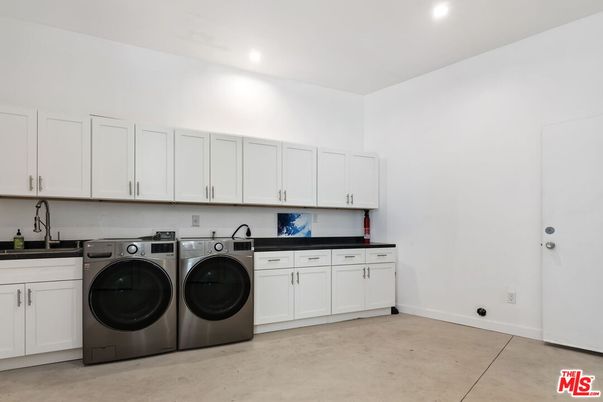 Interior, Recessed Lighting, Washer
