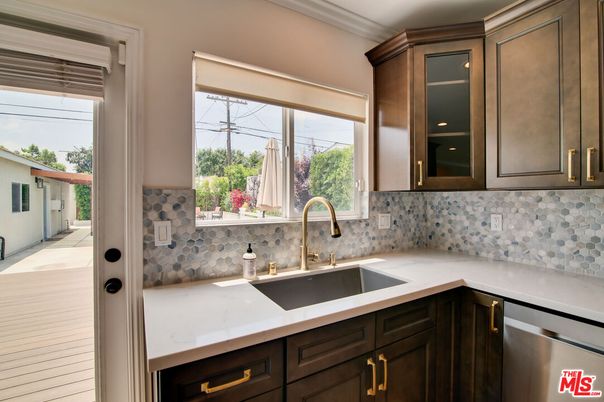 Interior, Kitchen, Stainless Steel Appliances