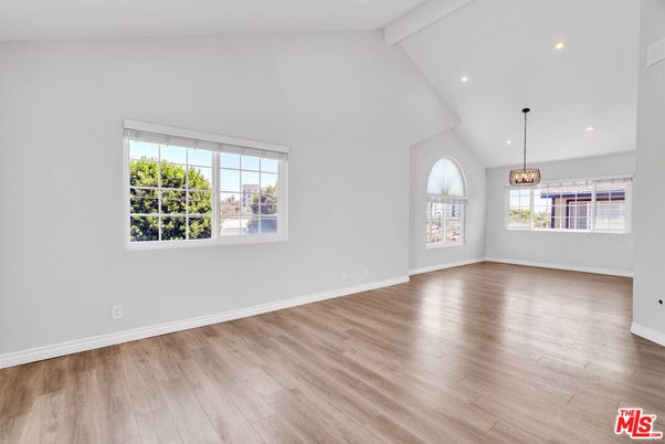 Chandelier, Empty room, Interior, Pendant Lights, Recessed Lighting, Wood Texture Flooring