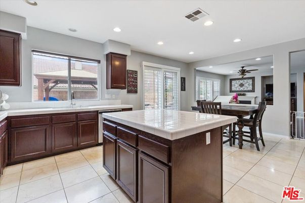 Dining room, Interior, Kitchen, Recessed Lighting, Tile Countertops