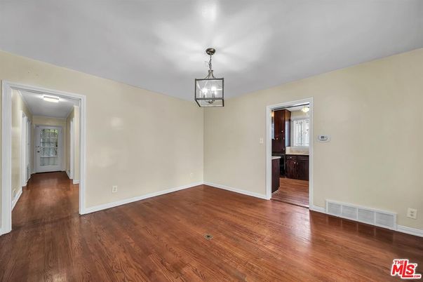 Empty room, Interior, Pendant Lights, Wood Texture Flooring