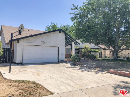 Backyard, Detached Garage, Exterior
