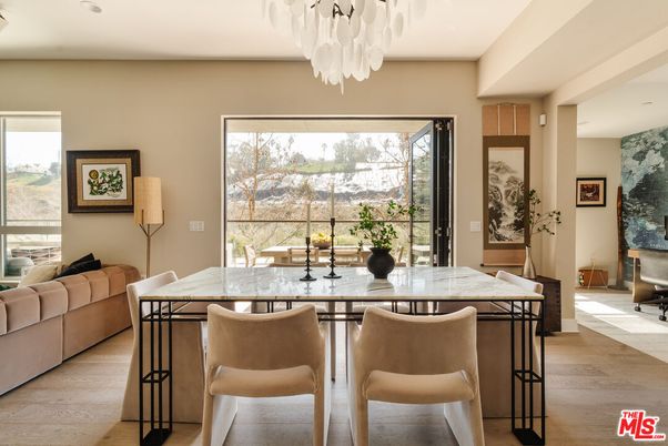 Chandelier, Dining room, Interior, Recessed Lighting, Wood Texture Flooring