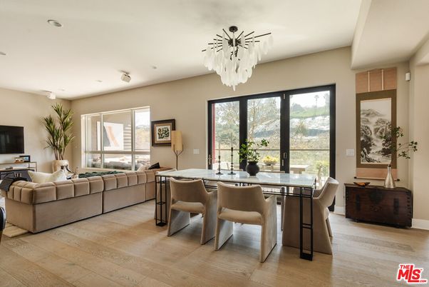 Chandelier, Dining room, Interior, Living room, Recessed Lighting, Wood Texture Flooring