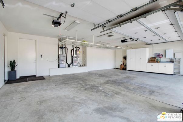 Garage, Interior