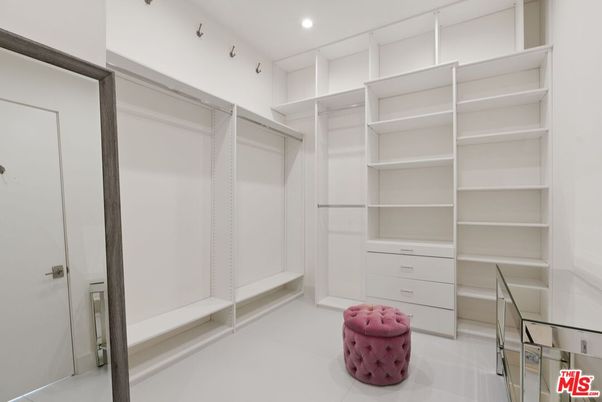 Interior, Recessed Lighting, Walk-in Closets