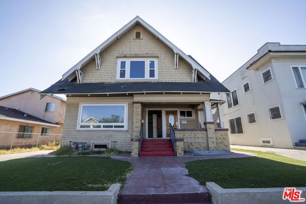Exterior, Facade, American Craftsman