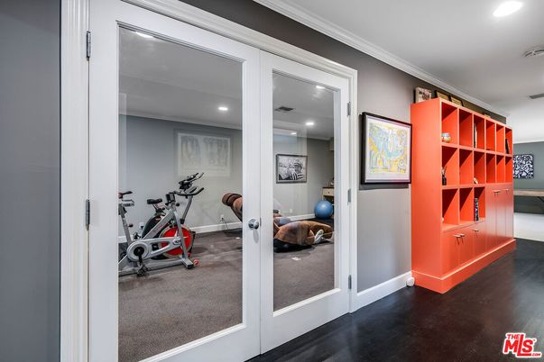 Fitness Equipment, Interior, Recessed Lighting, Wood Texture Flooring
