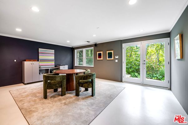 Dining room, Interior, Recessed Lighting