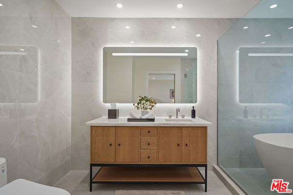 Bathroom, Dual Sink Vanities, Free Standing Baths, Glass Shower, Interior, Recessed Lighting