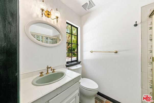 Bathroom, Interior, Tile Countertops