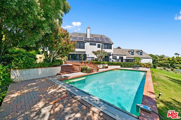 Backyard, Exterior, Pool