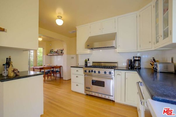Dining room, Interior, Kitchen, Stainless Steel Appliances, Wood Texture Flooring