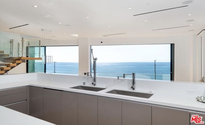 Interior, Kitchen, Pendant Lights, Recessed Lighting, Water