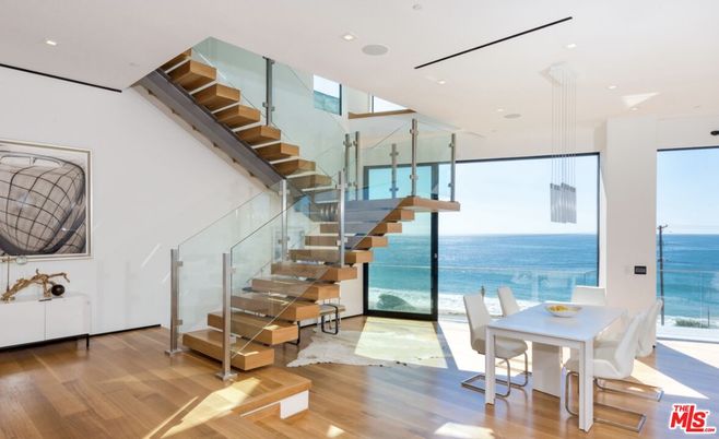 Dining room, Interior, Pendant Lights, Recessed Lighting, Water, Wood Texture Flooring
