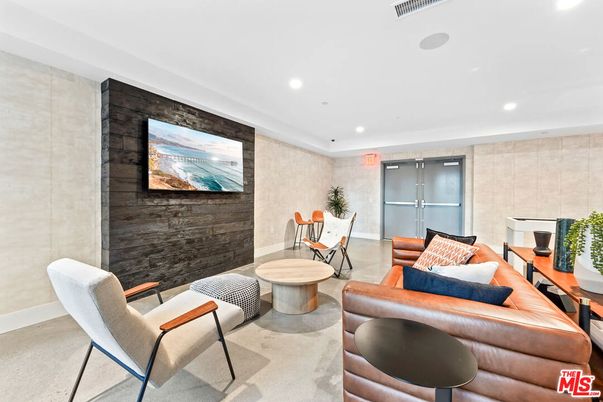 Interior, Living room, Recessed Lighting, Stone Walls