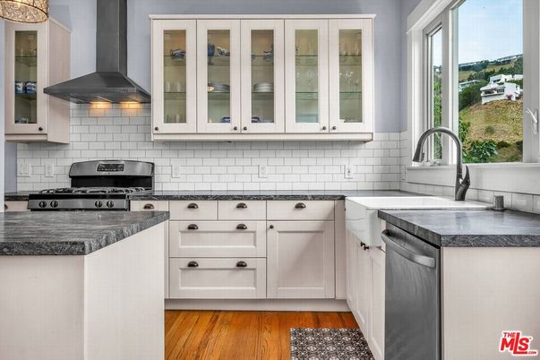 Interior, Kitchen, Stainless Steel Appliances, Wood Texture Flooring