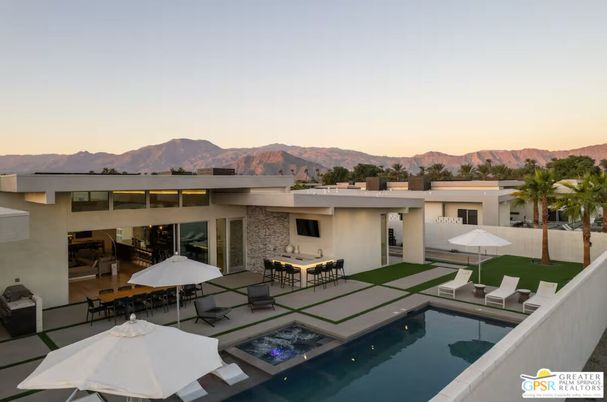 Exterior, Pool, Other