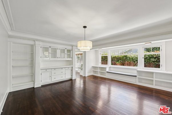 Empty room, Interior, Pendant Lights, Wood Texture Flooring