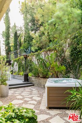 Exterior, Hot Tub