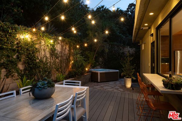 Exterior, Hot Tub