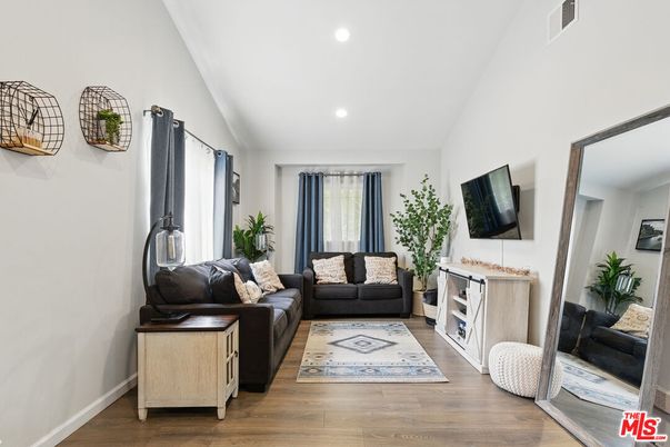 Interior, Living room, Recessed Lighting, Wood Texture Flooring