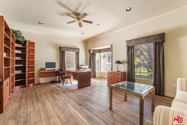 Home Office, Interior, Recessed Lighting, Wood Texture Flooring