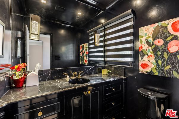 Bathroom, Interior, Recessed Lighting, Tile Countertops