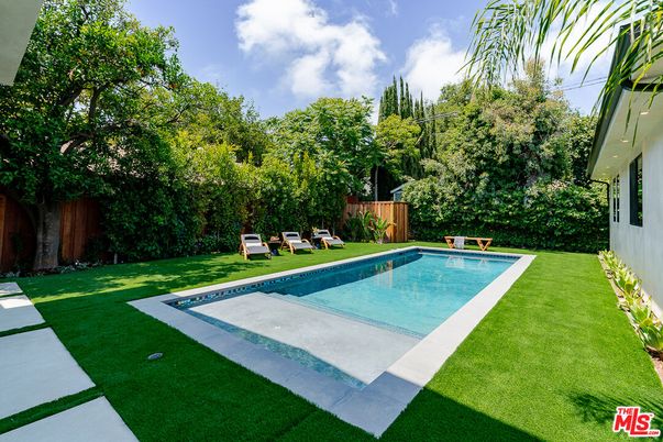 Backyard, Exterior, Pool