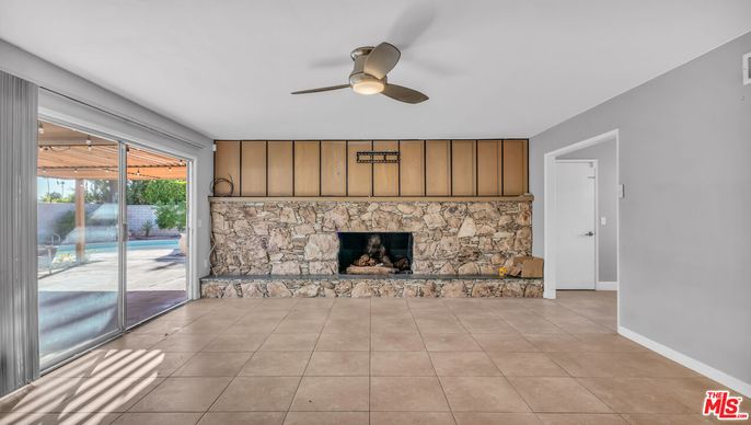 Empty room, Fireplace, Interior