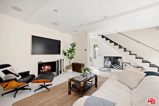 Fireplace, Interior, Living room, Recessed Lighting