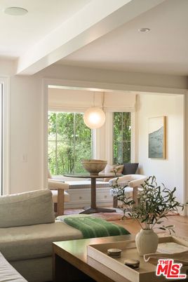 Interior, Living room, Pendant Lights, Recessed Lighting, Wood Texture Flooring