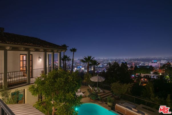 Exterior, Pool, Other