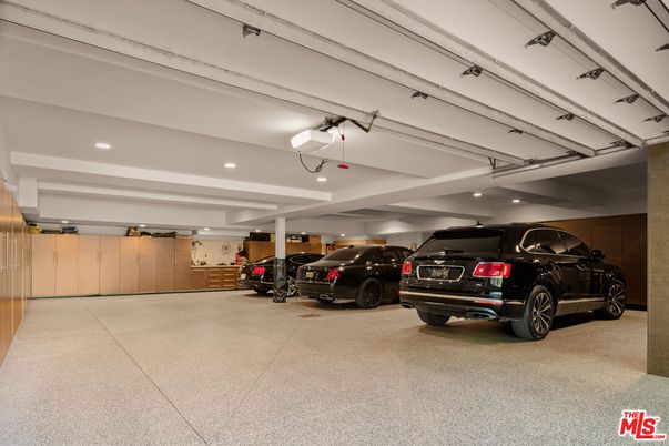 Garage, Interior, Recessed Lighting