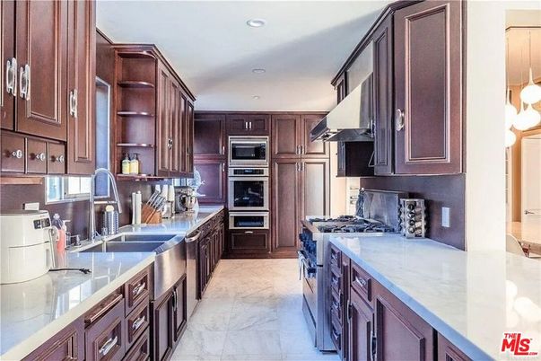 Interior, Kitchen, Marble, Recessed Lighting, Stainless Steel Appliances